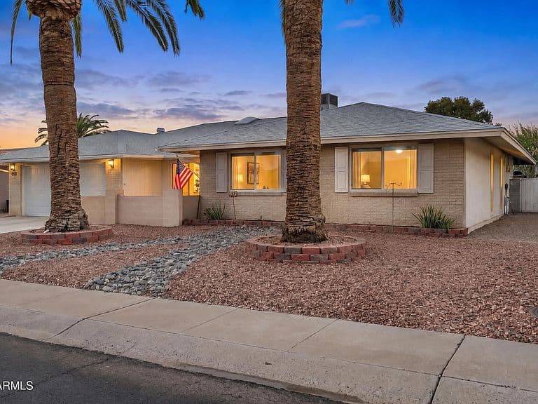 9522 W INDIAN HILLS Drive photo 2