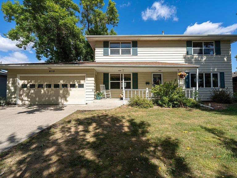 913 Park Dr S photo 1