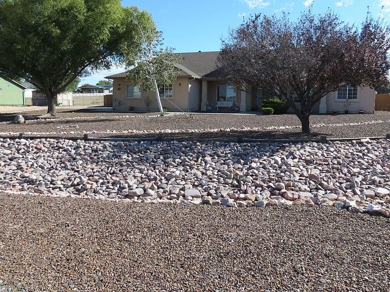 735 Sycamore Ln photo 3