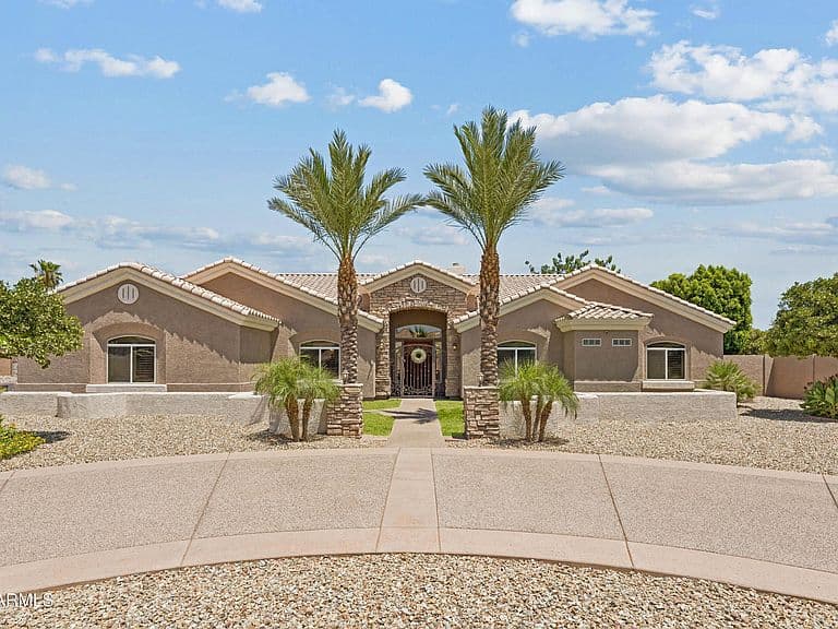8452 W DONALD Drive photo 1