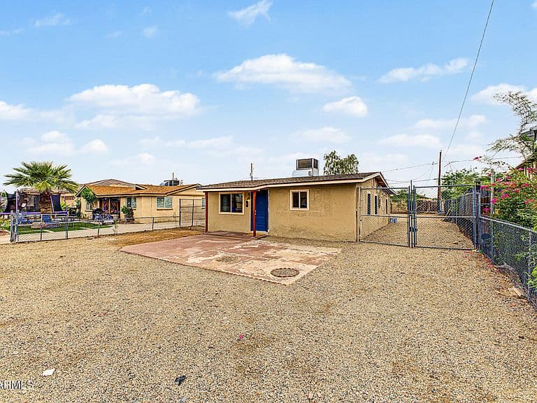 2418 E MOBILE Lane photo 3