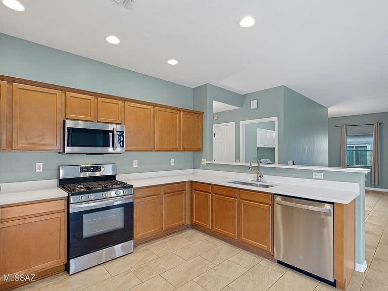 5582 W Sunset Vista Pl photo 1