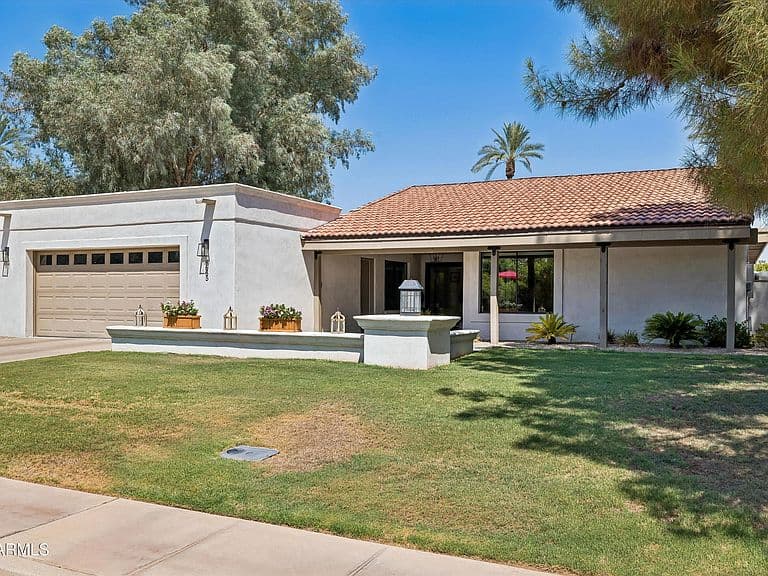 8655 N FARVIEW Drive photo 4