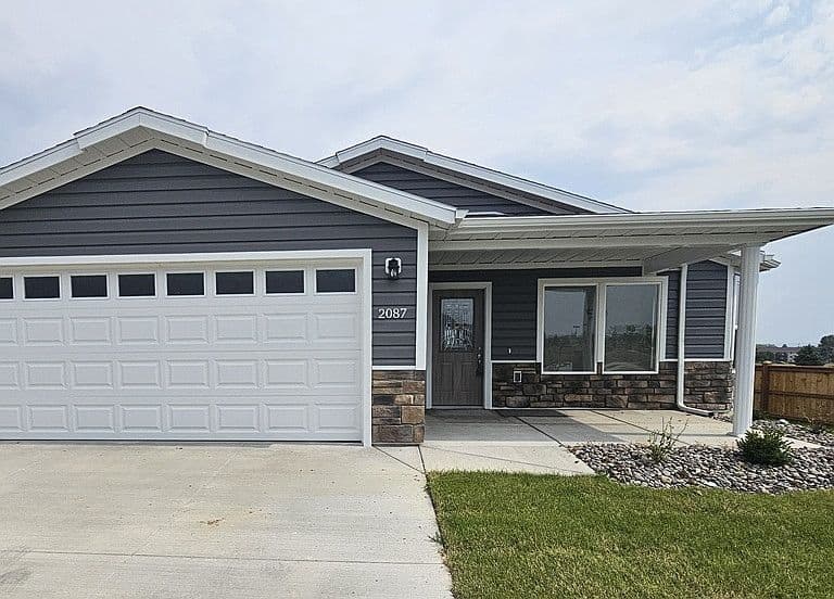 2087 Excalibur Way photo 1