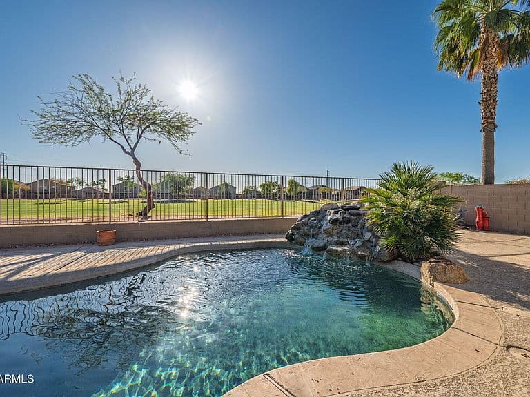 22107 N REIS Drive photo 1