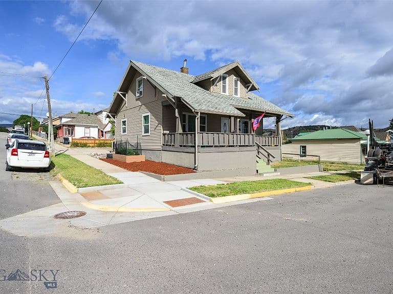 620 Ash St photo 1