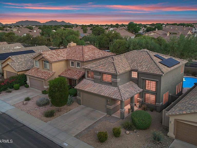 4253 E CHAPAROSA Way photo 1