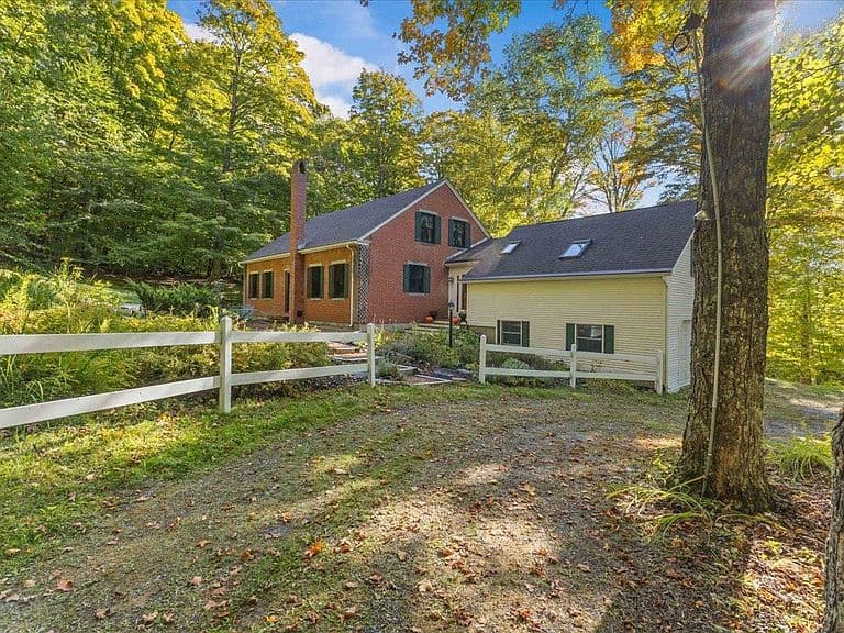 1646 Sweet Road photo 1