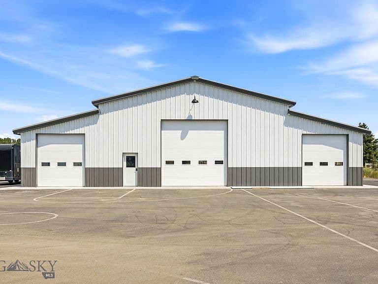 646 Hulbert Rd W photo 3