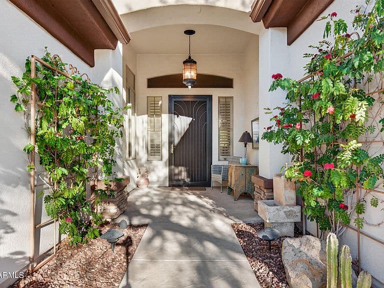 2201 W HAZELHURST Court photo 4