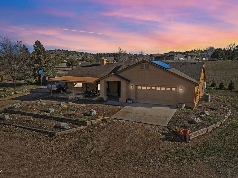 6575 N Mangas Dr photo 1