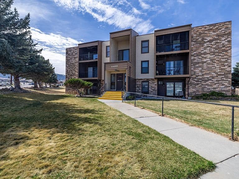 4460 S Poplar St #204 photo 1