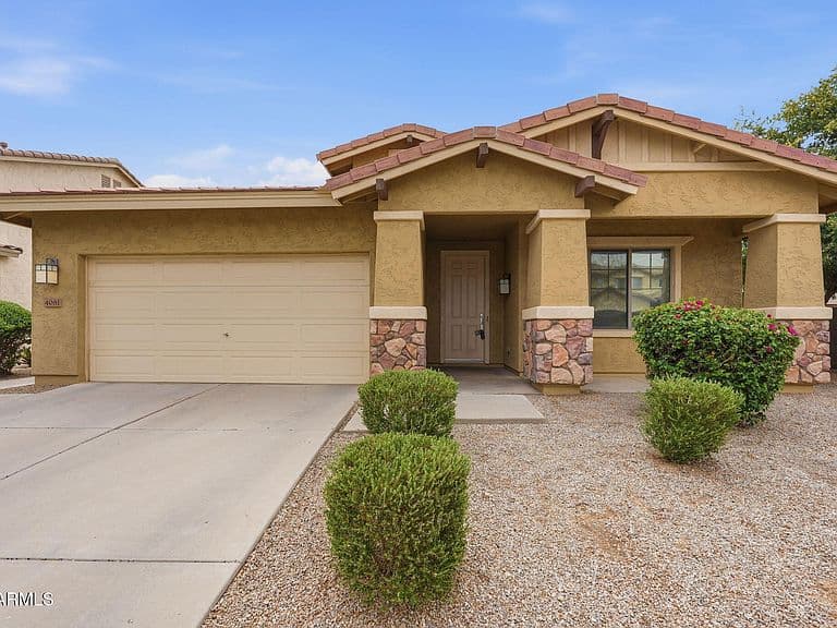 4081 S Pinnacle Place photo 2