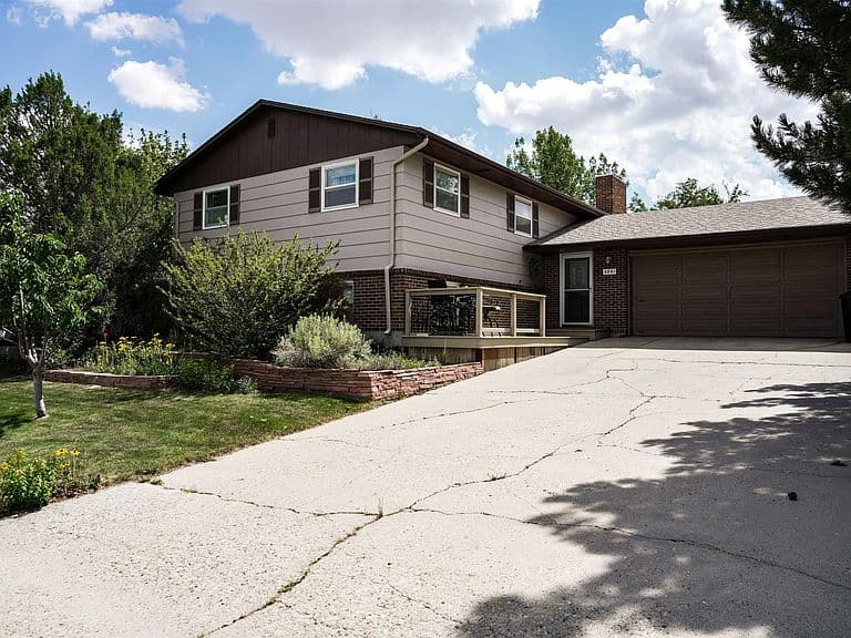 3861 Cynthia Dr photo 3