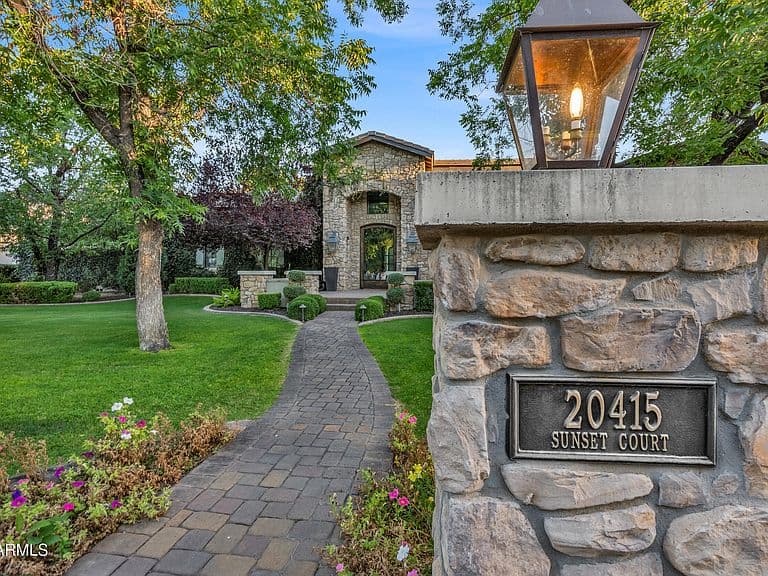 20415 E SUNSET Court photo 4