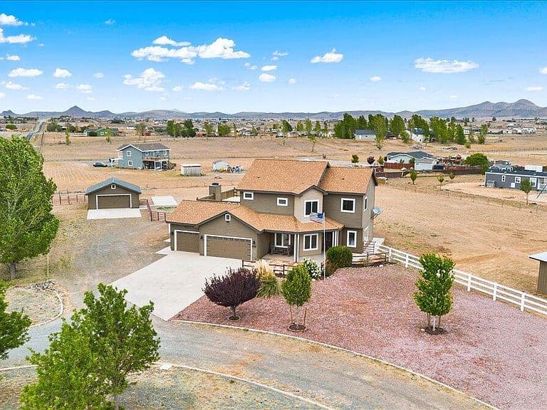 7290 E AUTUMN Lane photo 3