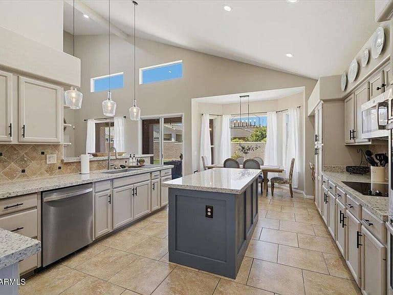 3136 E BROOKWOOD Court photo 5