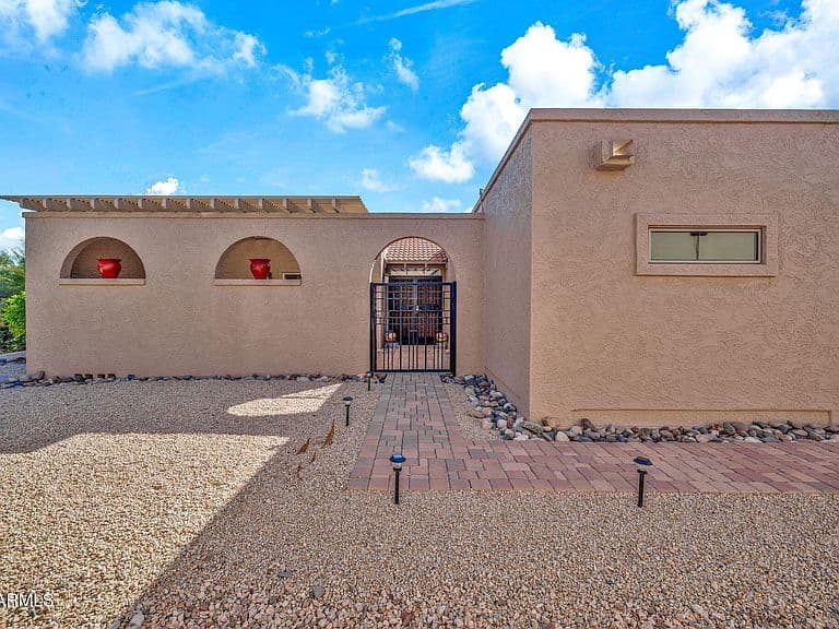 18548 E PARADA Circle photo 3