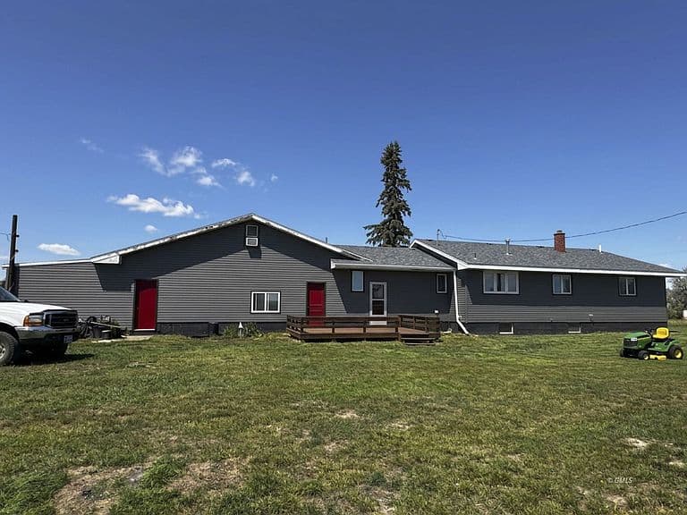 174 Weldon Rd photo 2