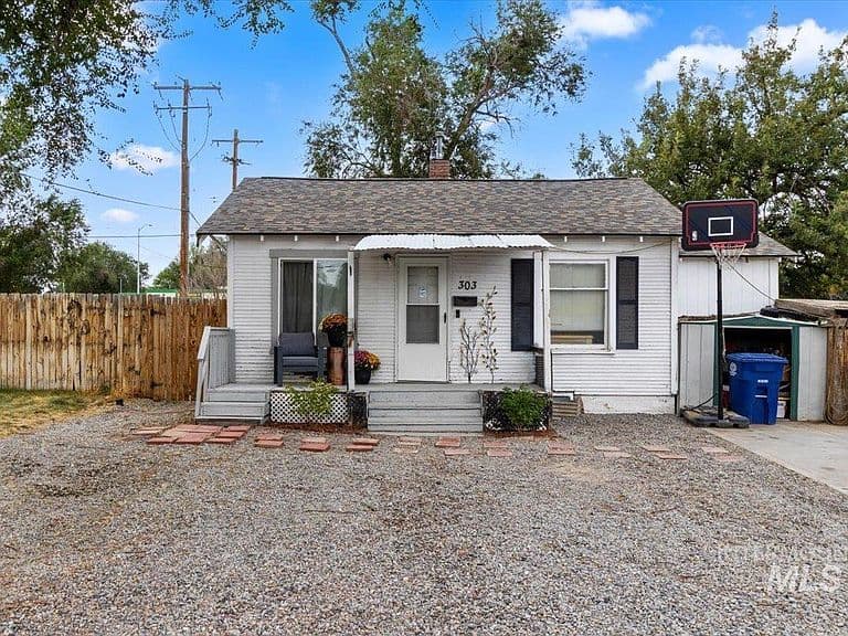 303 Adams St photo 1