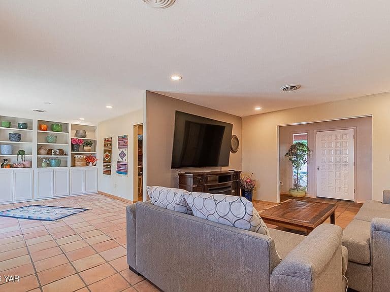 1173 S Angus Way photo 5