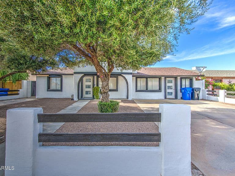 7004 W CORONADO Road photo 5