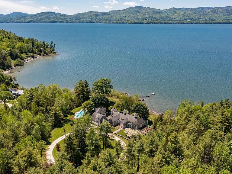 1462 Lake Road photo 1
