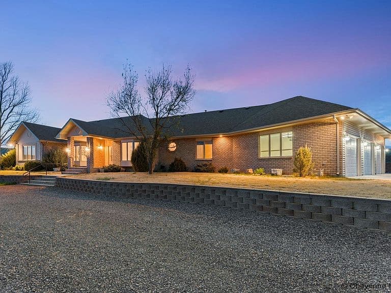 8520 Pharmond Trl photo 1