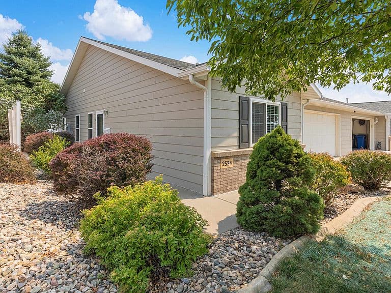 2524 Smith Ave photo 1