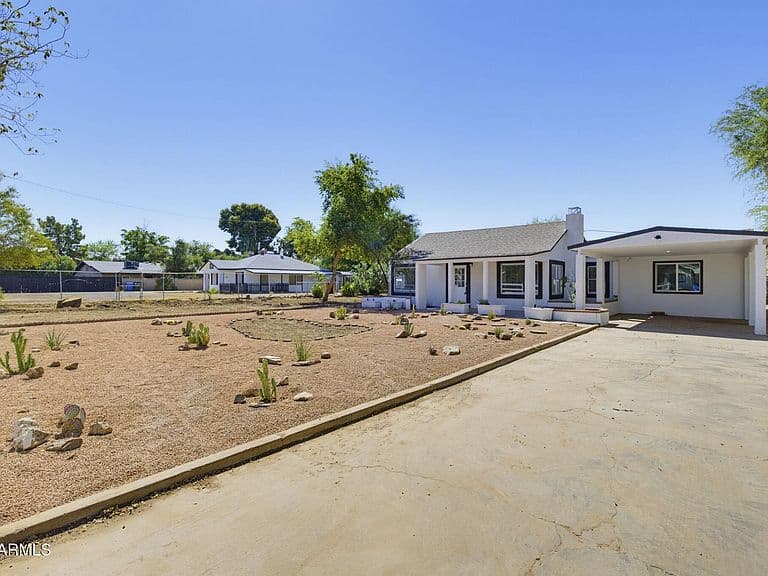 2241 W MORTEN Avenue photo 4