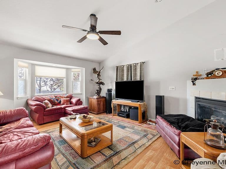 1524 Jazz Dr photo 5
