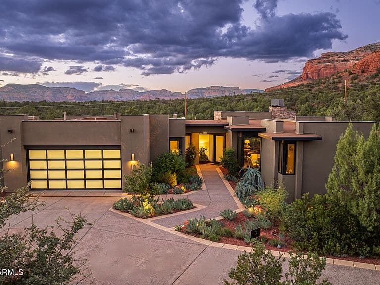 15 RAWHIDE Drive photo 2