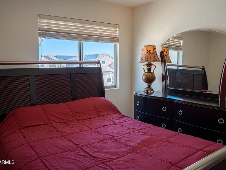 1730 E CABORCA Drive photo 4