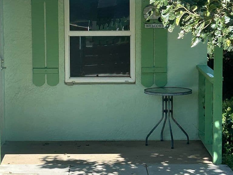 407 CAMPBELL Street photo 3