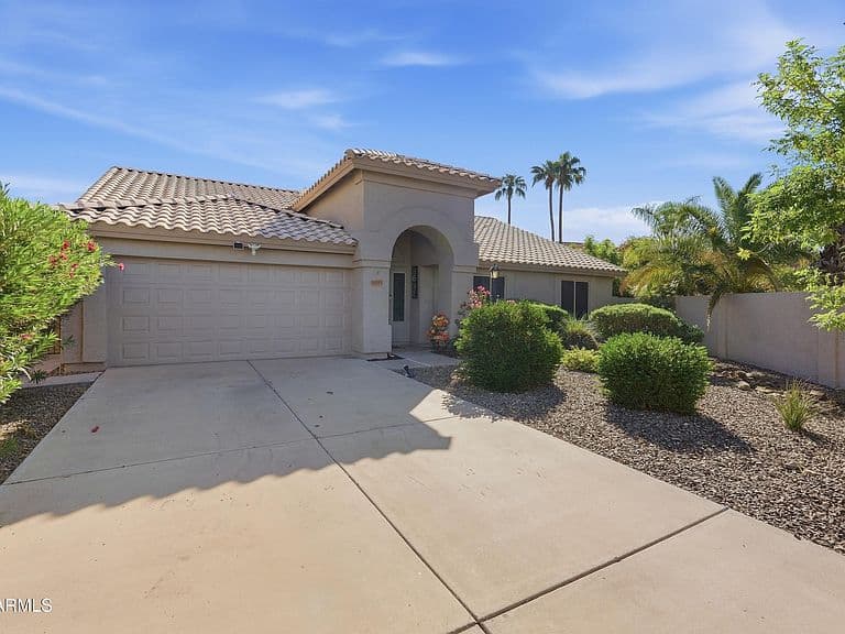 11895 N 111TH Way photo 2