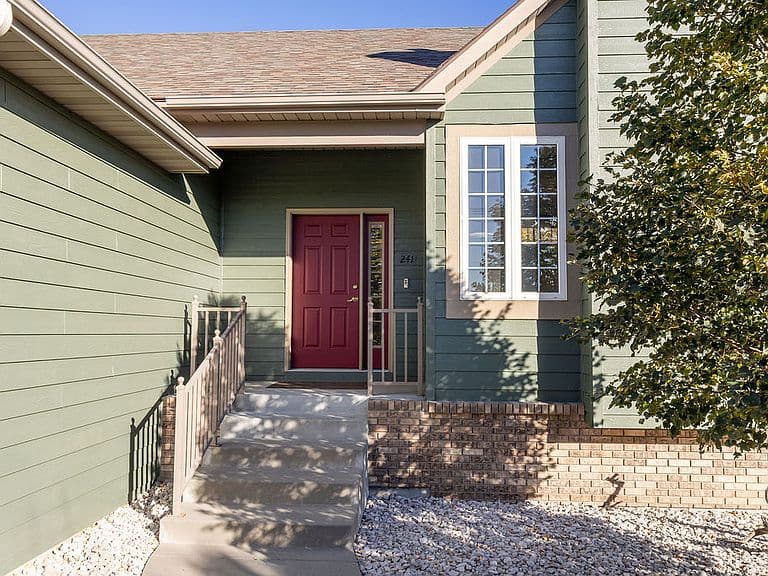 2411 38th St W photo 2