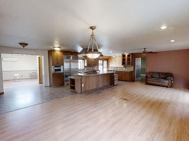 621 Pineview Pl photo 3