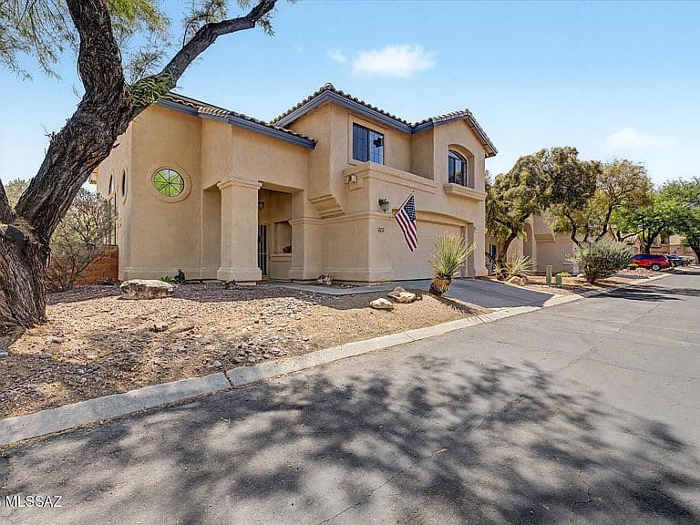 5505 N Moccasin Trl photo 2