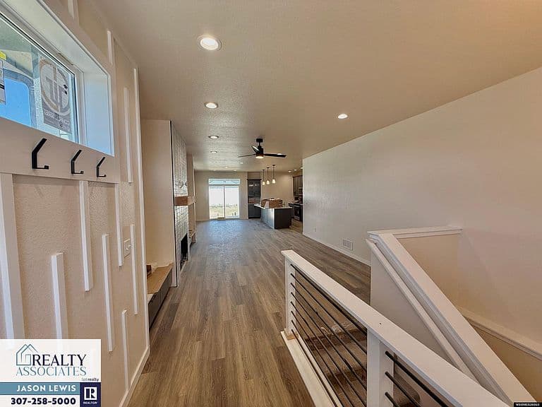2764 Berkshire Way photo 2