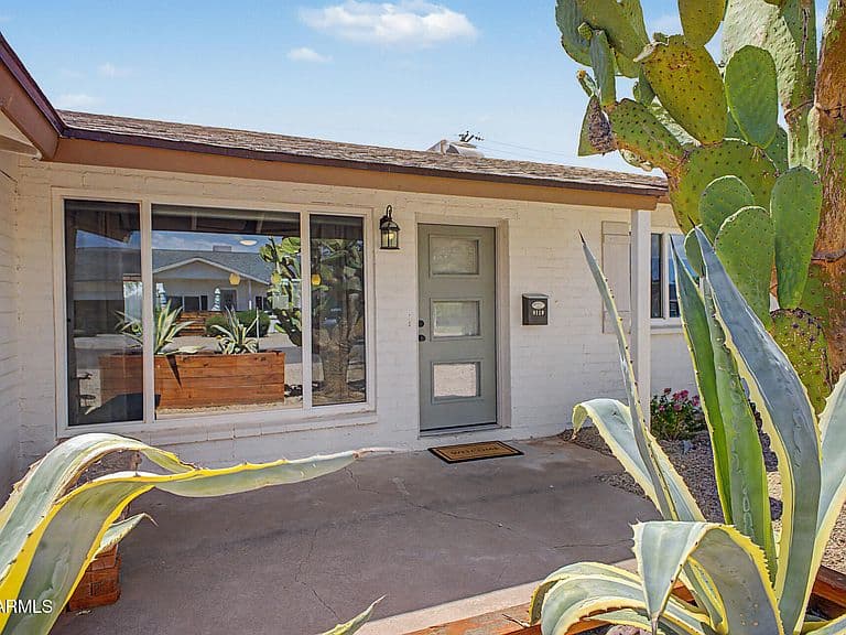 8119 E PALM Lane photo 3