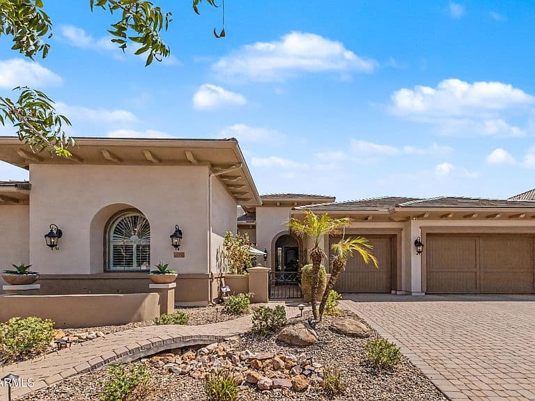 313 W MALIBU Drive photo 2