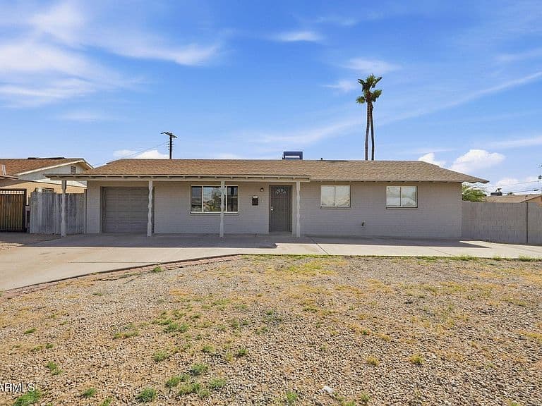 3001 N 55TH Avenue photo 1