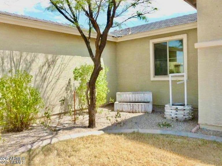 12527 W DIAZ Drive photo 2