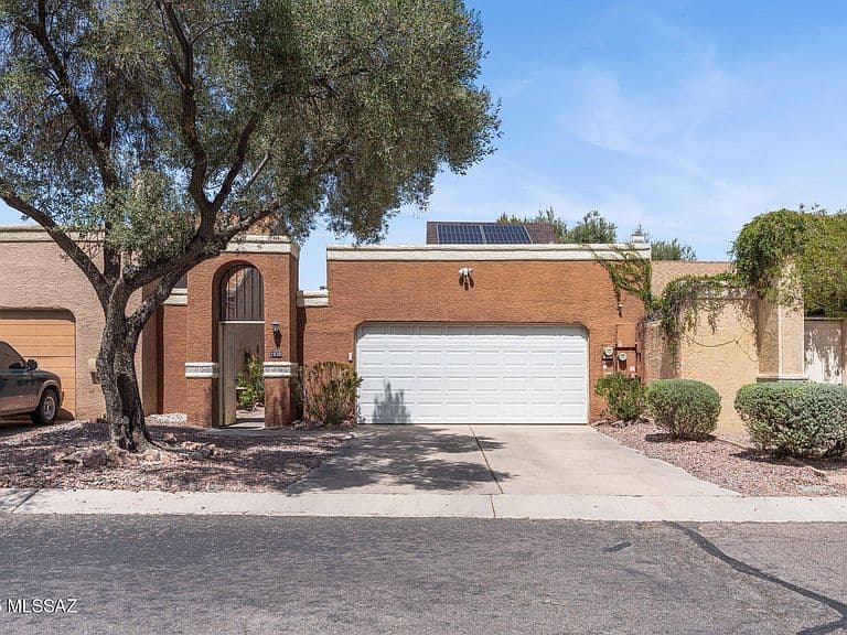 2930 W Avenida Obregon photo 1