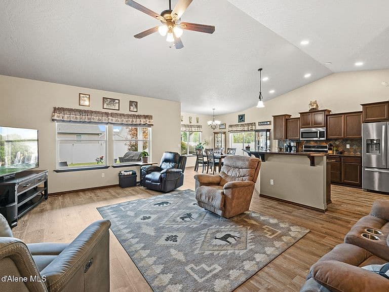 8729 N Boysenberry Loop photo 5
