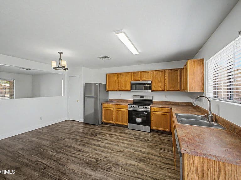 43782 W SAGEBRUSH Trail photo 5