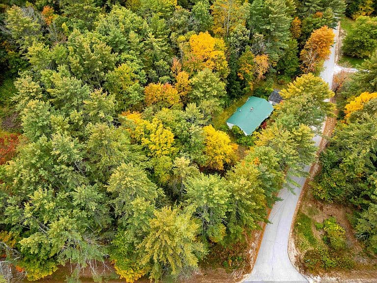 9 Iron Kettle Road photo 3
