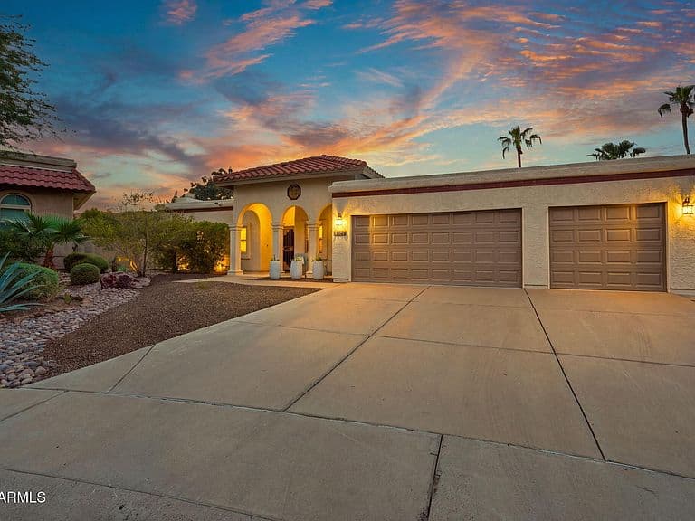 3846 E KERESAN Street photo 2