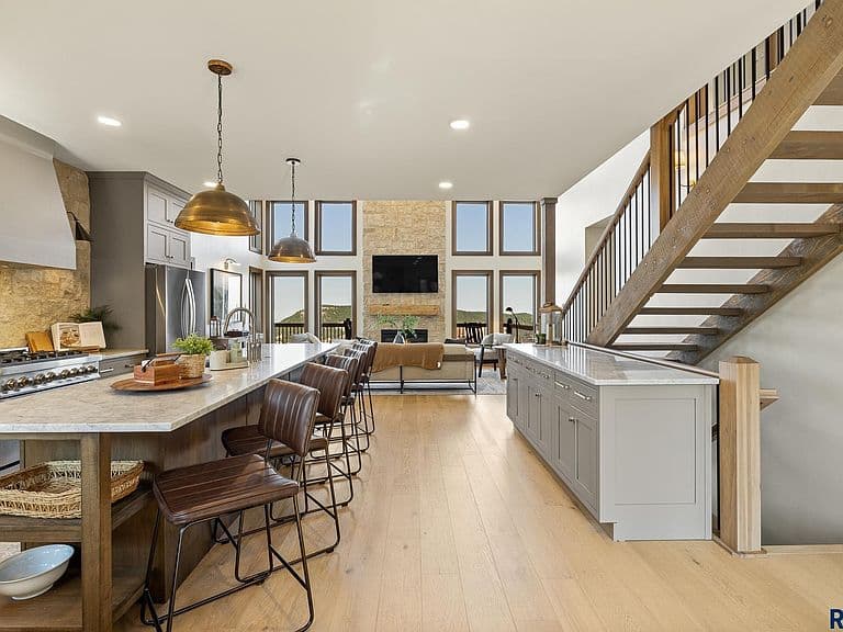 20888 Majestic Heights Rd photo 4