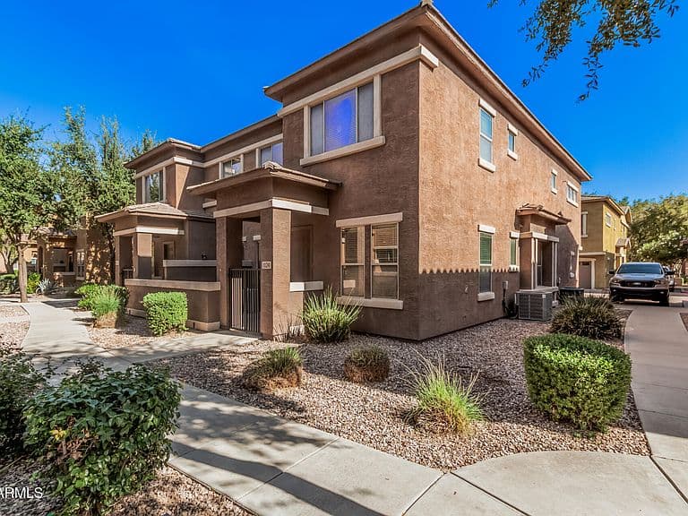 15240 N 142ND Avenue #1124 photo 3